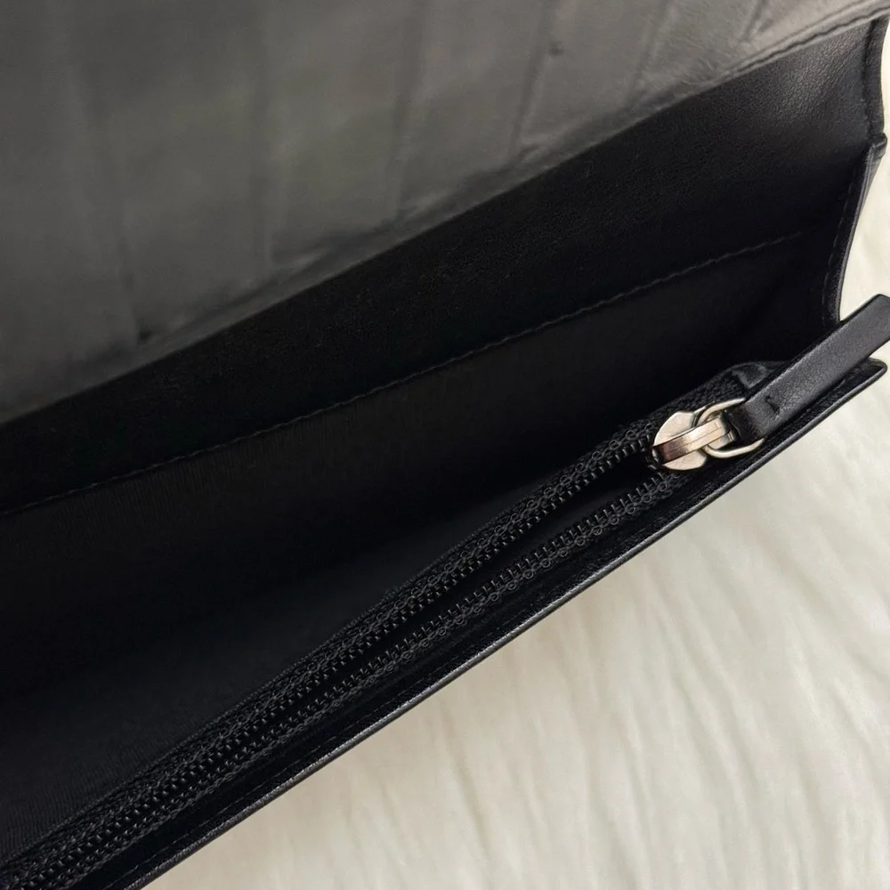 CHANEL - BICOLORE BLACK QUILTED LEATHER LONG BIFOLD WALLET